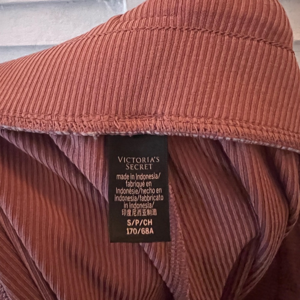 Victoria Secret-Featherweight Ribbed Joggers - Picture 4 of 7